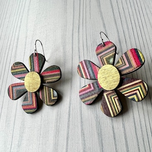Flower Earrings Statement