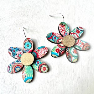 Flower Earrings Statement