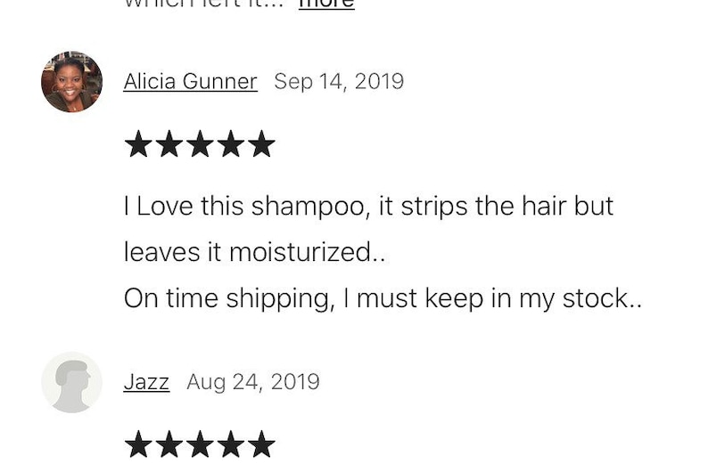 Puede incluir: Dos rese&ntilde;as de clientes para un producto de champ&uacute;. La primera rese&ntilde;a es de cinco estrellas y dice "Me encanta este champ&uacute;, limpia el cabello pero lo deja hidratado.. Env&iacute;o a tiempo, debo tenerlo en stock..". La segunda rese&ntilde;a tambi&eacute;n es de cinco estrellas.