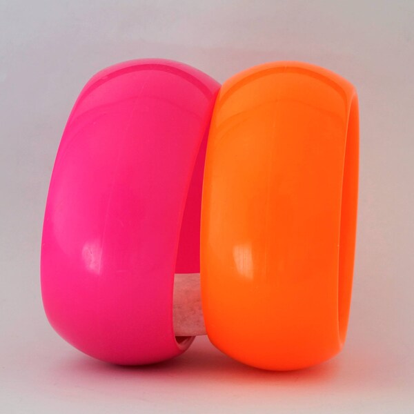 COLORFUL BANGLES, retro, 80s bangles, almost fluorescent, 80s party time, orange and pink big bangles, chunky retro 80s bangles