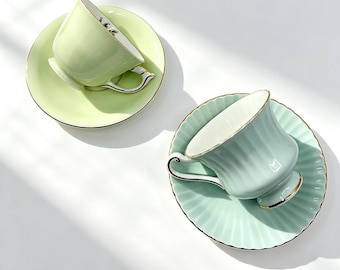 Set of 2 Vintage Aynsley Paragon Tea Cups Saucers Set