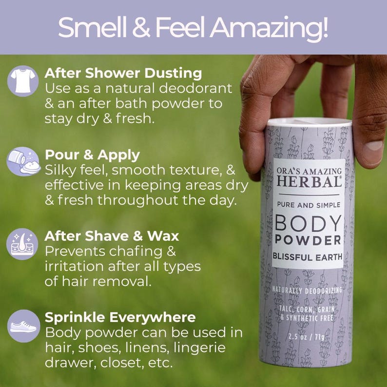 Puede incluir: Un recipiente cil&iacute;ndrico de polvo corporal Ora's Amazing Herbal, aroma Blissful Earth. La etiqueta es gris con ramitas de lavanda y texto. El texto dice "Pure and Simple" y "Naturally Deodorizing". El recipiente es de 71g.