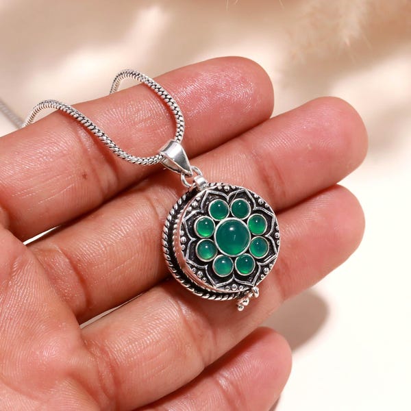 Anillo de veneno de ónix verde: Joya con compartimento secreto en forma de caja para envenenador, de plata de ley 925.