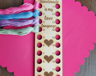 Organisateur de fil dentaire rectangulaire fait main is my love, bois gravé au laser 20 trous