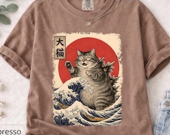 Camiseta con estampado de gato japonés Hokusai Wave, Comfort Colors®, divertida camiseta con arte felino, unisex, ideal para amantes de los gatos.