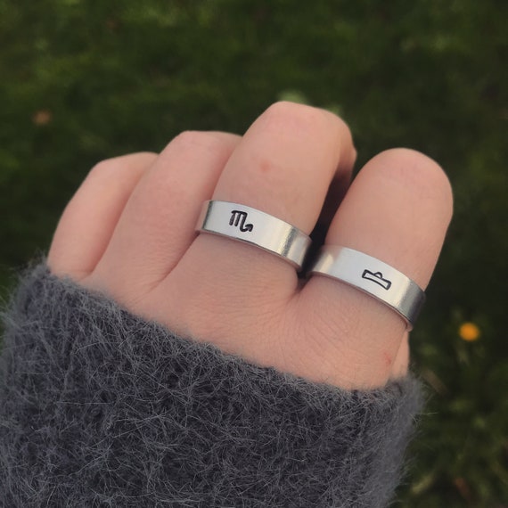 Silver thumb ring astrology deals