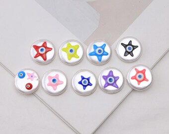 Conjunto de 5 peças de contas de madrepérola branca com detalhes de estrela-do-mar em esmalte, pingentes redondos, para acessórios de artesanato.
