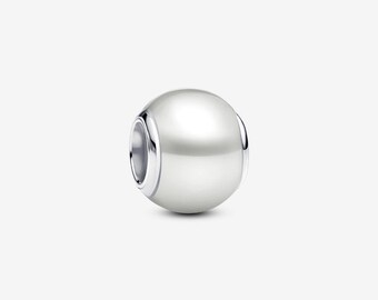 round White artificial pearl charm