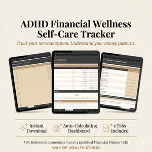 Peut inclure: Ensemble de trois tasses en céramique avec une finition mate et mouchetée. Les tasses sont de couleur crème, gris clair et gris foncé. Chaque tasse a un design simple et minimaliste.