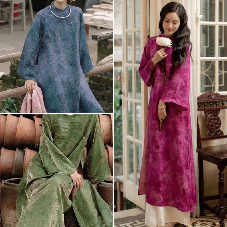 Peut inclure: Une tunique &agrave; manches longues avec un motif textur&eacute; et marbr&eacute;, disponible en bleu, vert ou magenta. Le v&ecirc;tement pr&eacute;sente un col montant, des manches amples et une silhouette droite tombant sous les genoux, port&eacute;e sur un pantalon clair.