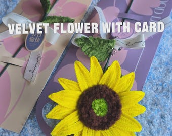 Aksamitny kwiat z kartką | Ręcznie robiony prezent kwiatowy | Uroczy słonecznik, róża, tulipan | Gotowy do wręczenia