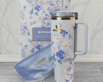 Stanley x LoveShackFancy 40 oz Quencher Ribbon Rosa Blue Floral NIB with Bow