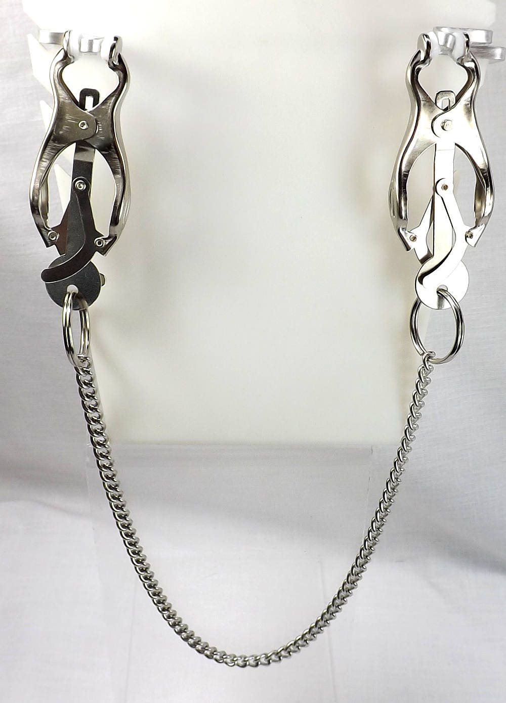 Butterfly clamp with chain Nipple Clamps Body Clamps Clover Clamps