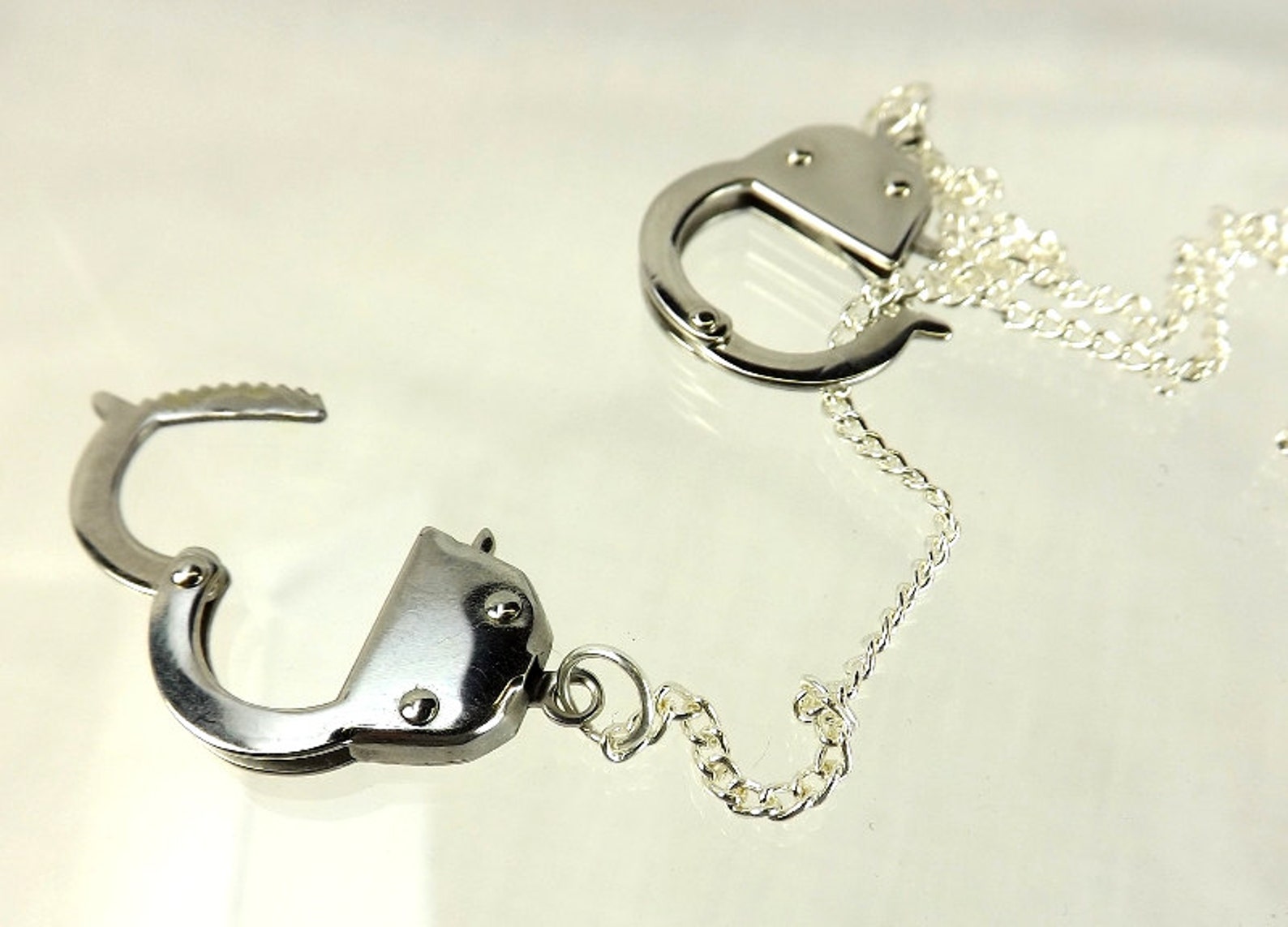 Bdsm Jewelry Handcuff Necklace Lariat Style Handcuff Jewelry Working