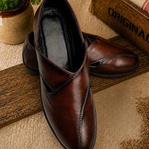 Handmade Burnished Brown Leather Peshawari Sandals, Woven Pakistani Ethnic Footwear for Weddings