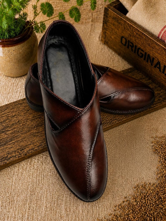 Handmade Burnished Brown Leather Peshawari Sandals, Woven Pakistani Ethnic Footwear for Weddings