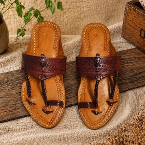 Kolhapuri Slippers, Brown Leather Men's Toe Ring Sandals