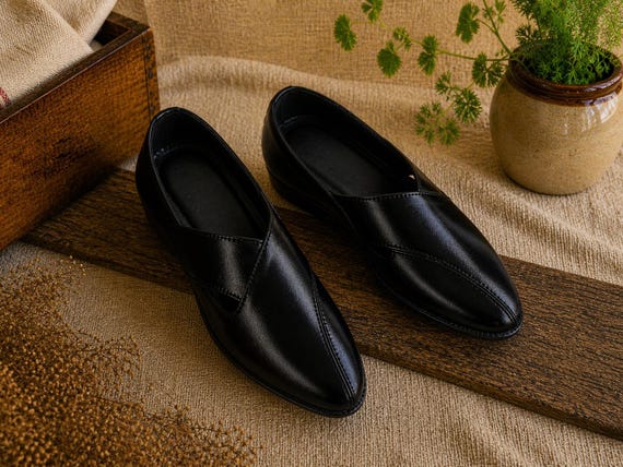 Handmade Black Leather Peshawari Sandals, Woven Pakistani Ethnic Footwear for Weddings
