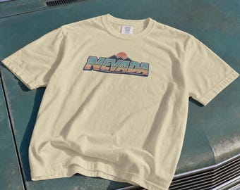 Nevada Retro Sunset T-Shirt, 80s Vintage Style Nevada Graphic Tee, Worn Out Aesthetic Shirt, Gift for Nevada Lovers, Nevada Souvenir