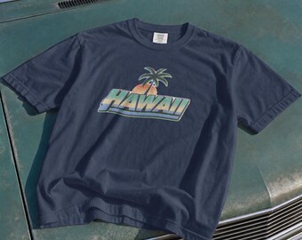 Retro Hawaii T-shirt, vintage Hawaii vakantieshirt, shirt met tropische print in jaren 70-stijl, unisex strandkleding met zonsondergangmotief, cadeau voor reizigers