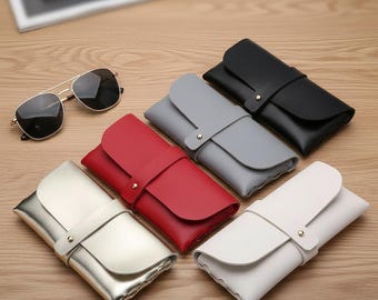 Estuche delgado de cuero para gafas / Funda minimalista para gafas / Estuche fino de viaje para gafas de sol / Elegante protector de gafas para mujer / Pequeño accesorio tecnológico