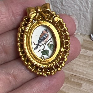 Miniature moderne maison de poupée chambre boîte mur Art encadré petit oiseau d’or fait à la main