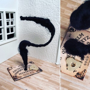 Miniaturowy domek dla lalek Pokój pudełko Halloween Ouija Board Posiadanie Ruchomy Dym Ręcznie Robiony Skala 1:12