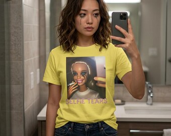 Camiseta Barbi Selfie Tears | Camiseta com estampa de rosto de boneca