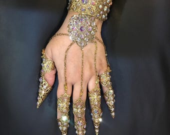 Goldfarbener Fingerhandschuh