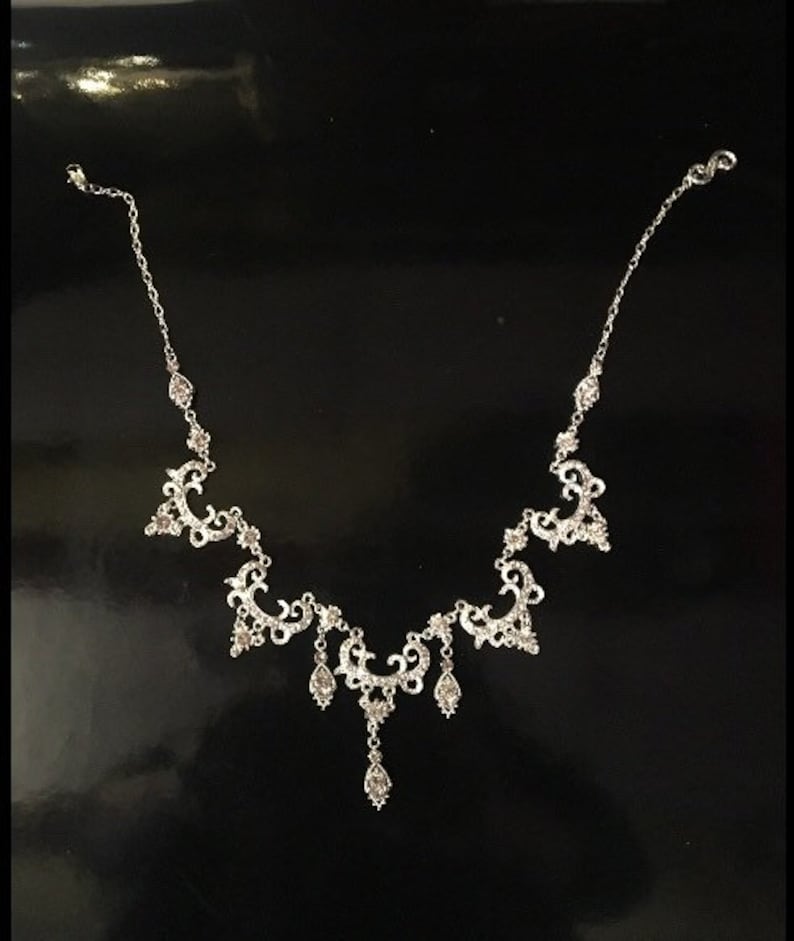 Classic necklace