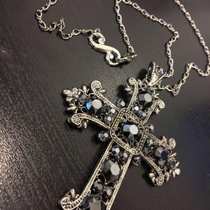 Gothic Renaissance Antique Silver and Hematite Crystal Cross Pendant Necklace 5201xn image 2