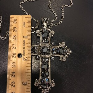 Gothic Renaissance Antique Silver and Hematite Crystal Cross Pendant Necklace 5201xn image 6