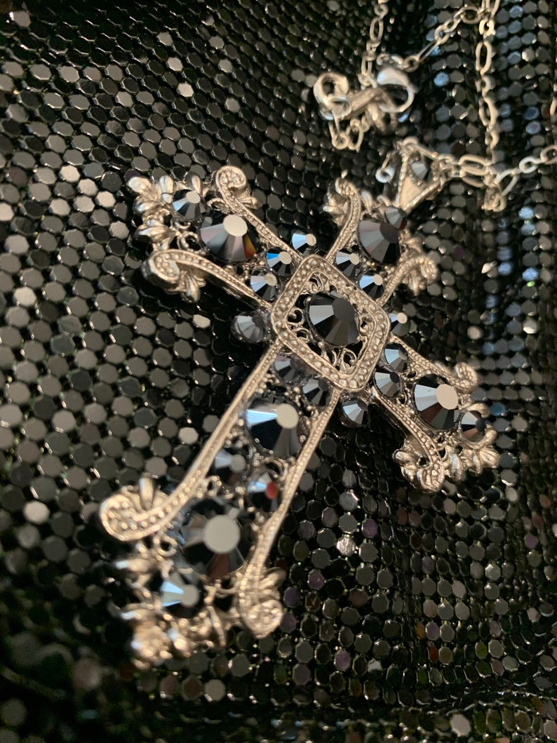 Gothic Renaissance Antique Silver and Hematite Crystal Cross Pendant Necklace 5201xn image 7