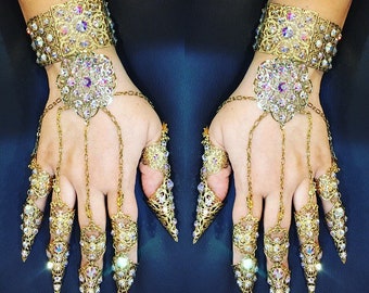 Gold finger (set of 2) gloves