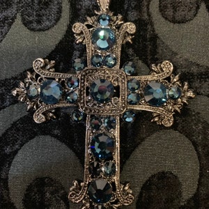 Montana blue Renaissance cross