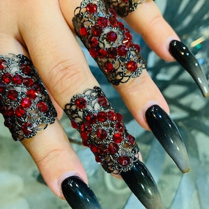Anneaux en dentelle rouge et noir (lot de 5)