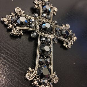 Gothic Renaissance Antique Silver and Hematite Crystal Cross Pendant Necklace 5201xn image 3