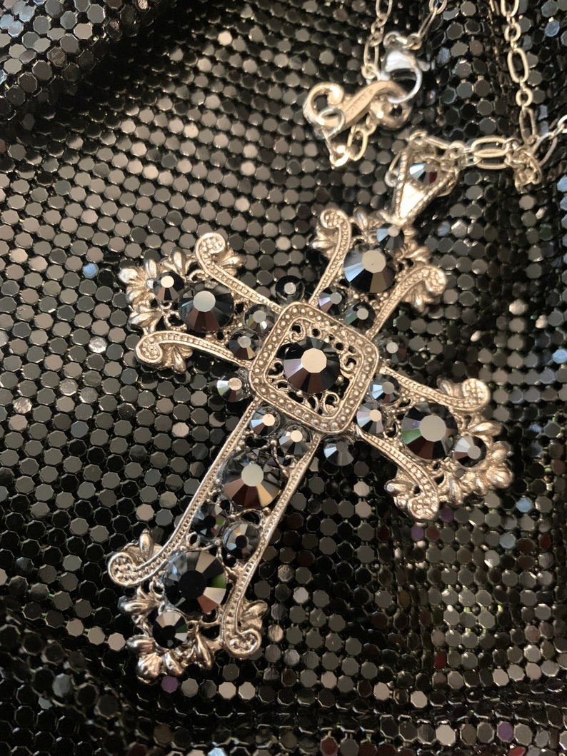 Gothic Renaissance Antique Silver and Hematite Crystal Cross Pendant Necklace 5201xn image 8