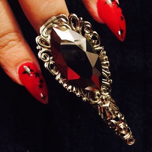 Silver crystal nail tip