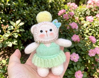 Hand-Knitted Wool Bear Doll Bag Charm, Creative Ornament, Baby Gift Wedding party
