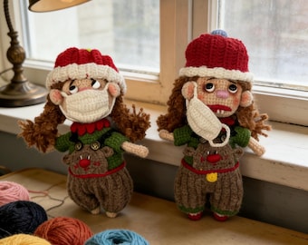 Muñeca de niña tejida a mano con dientes salientes, un regalo navideño creativo, una pieza de decoración para el hogar, Día de la Madre. Fiesta de bodas.