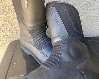 Botas de moto BMW Motorrad Gore-Tex de piel negra, talla EU 41, fabricadas en Italia.
