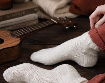 Basic Ankle Socks Knitting Pattern, Beginner Knit Socks Pattern for Women, Knit Shortie Socks, Easy Top-Down Socks Knitting Pattern, Videos