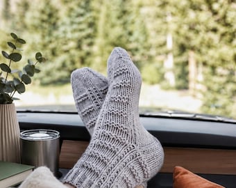 Crew Socks Knitting Pattern, Easy Women DK-Weight Knit Socks Knitting Pattern, Top-Down Easy Socks Knit Pattern, Boot Sock, Video Tutorials