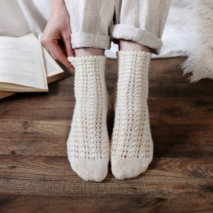 KNITTING PATTERN ⨯ Lace Socks Knitting Pattern, Womens Socks Knit Pattern ⨯ Lace Knit Socks Pattern, Socks Knitting Pattern, Easy Socks
