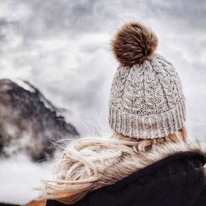 PATRÓN DE TEJIDO ⨯ Gorro de punto trenzado, gorro holgado ⨯ Gorro de punto trenzado, gorro de invierno, moda de otoño ⨯ Patrón de tejido para gorro de punto trenzado (PDF)
