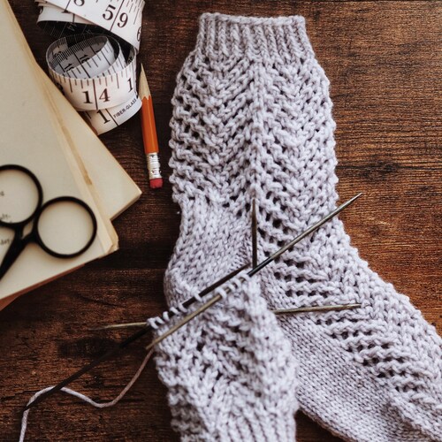 KNITTING PATTERN Lace Socks Knitting Pattern Women Knit - Etsy