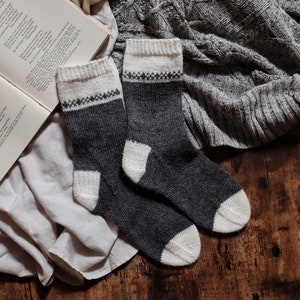 KNITTING PATTERN ⨯ Classic Socks Knitting Pattern, Women Socks Knit Pattern ⨯ Fair Isle Socks Knitting Pattern, Socks Knitting Pattern