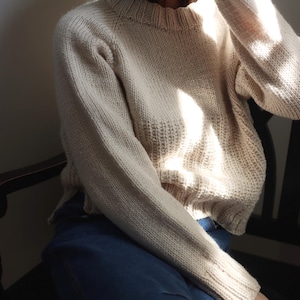 KNITTING PATTERN ⨯ Sweater Knitting Pattern, Oversized Cropped Sweater Pattern with Video Tutorials ⨯ Crewneck Sweater Knit Pattern, Easy