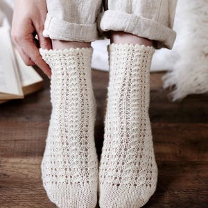 Vintage Lace Socks Knitting Pattern, Womens Knit Socks Pattern, Top-Down Crew Socks Knitting Pattern Easy with Video Tutorials